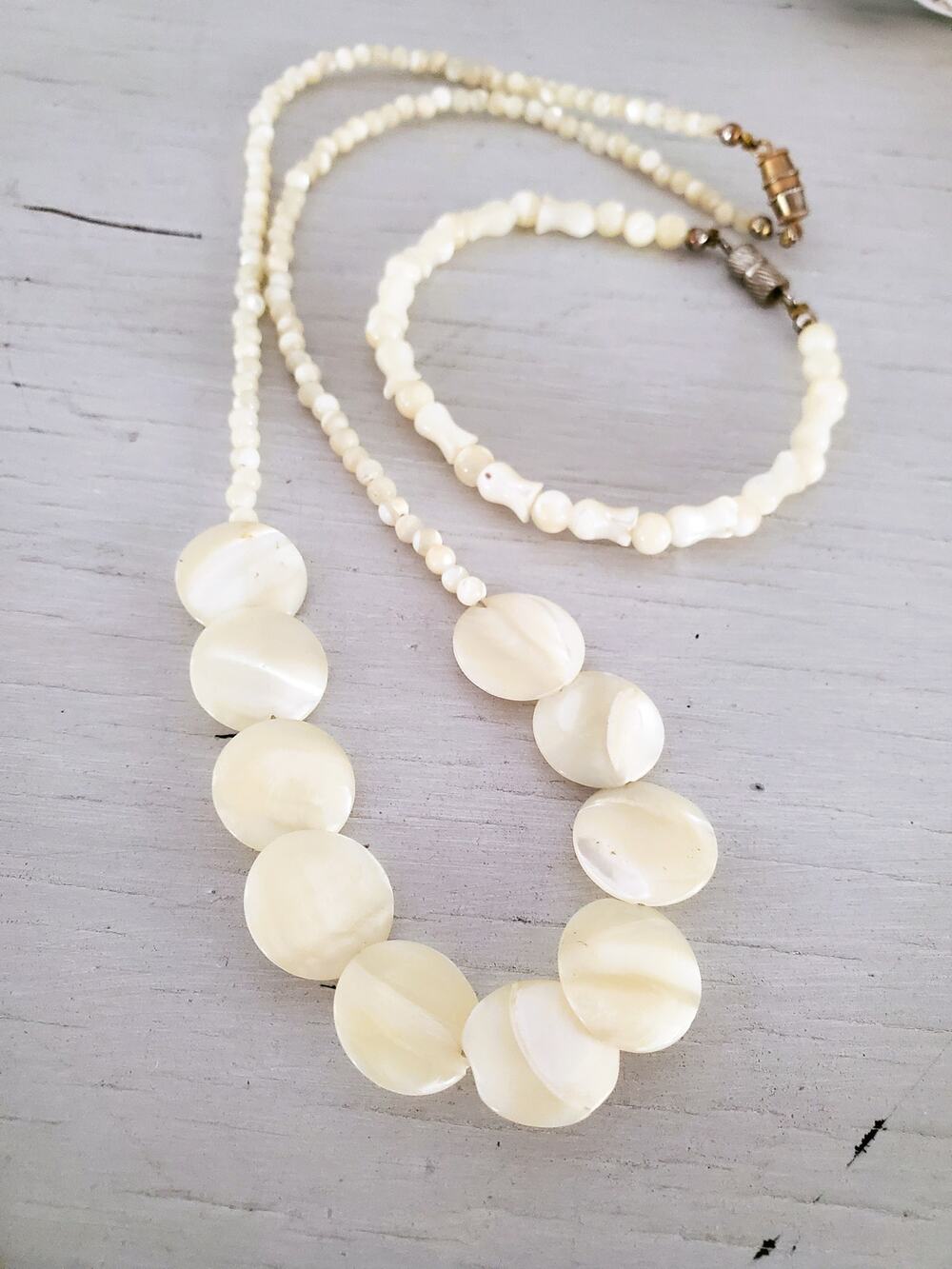Vintage Mother of Pearl Necklace and Bracelet Set